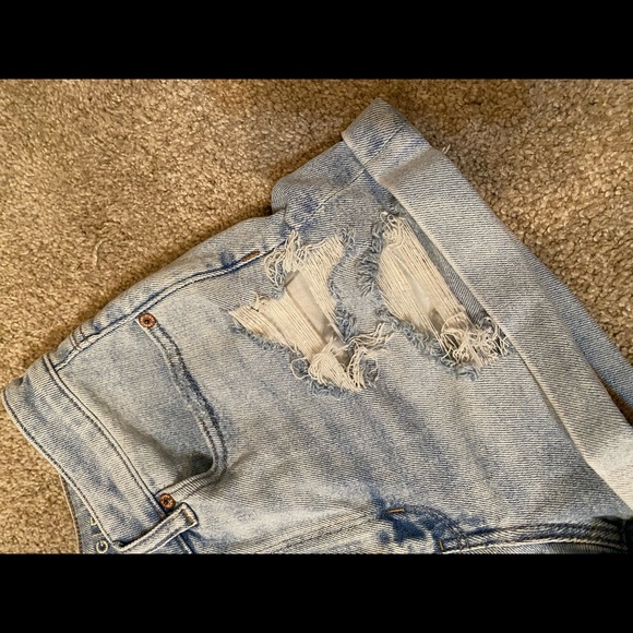 ❌SOLD❌AE Stretch Denim/Jean Mom Shorts Size 2 - Picture 8 of 13